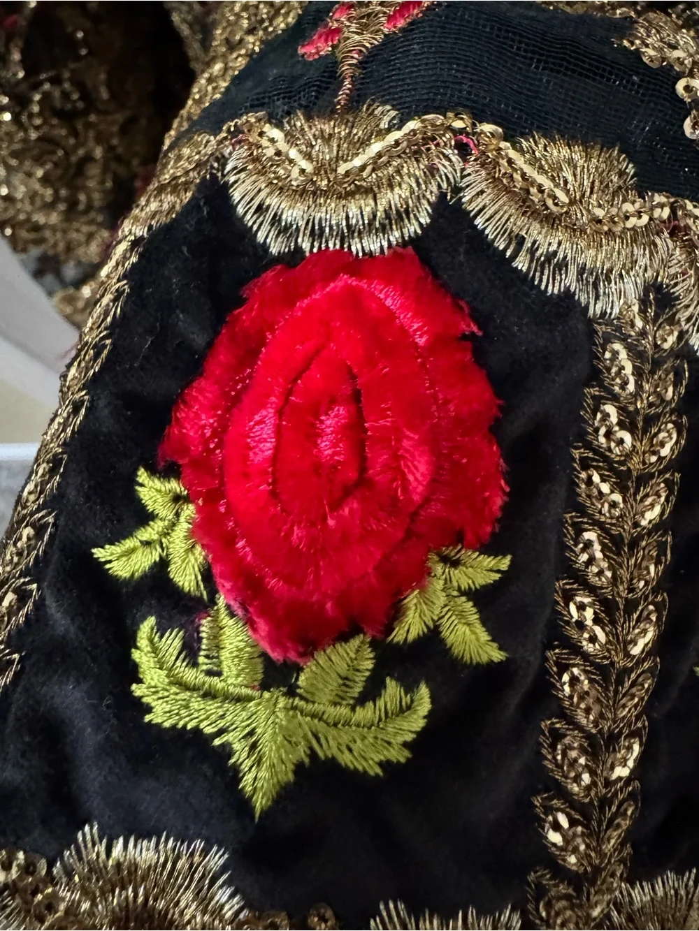 Zainab Hasan embroidered dress M - Picture 4 of 11
